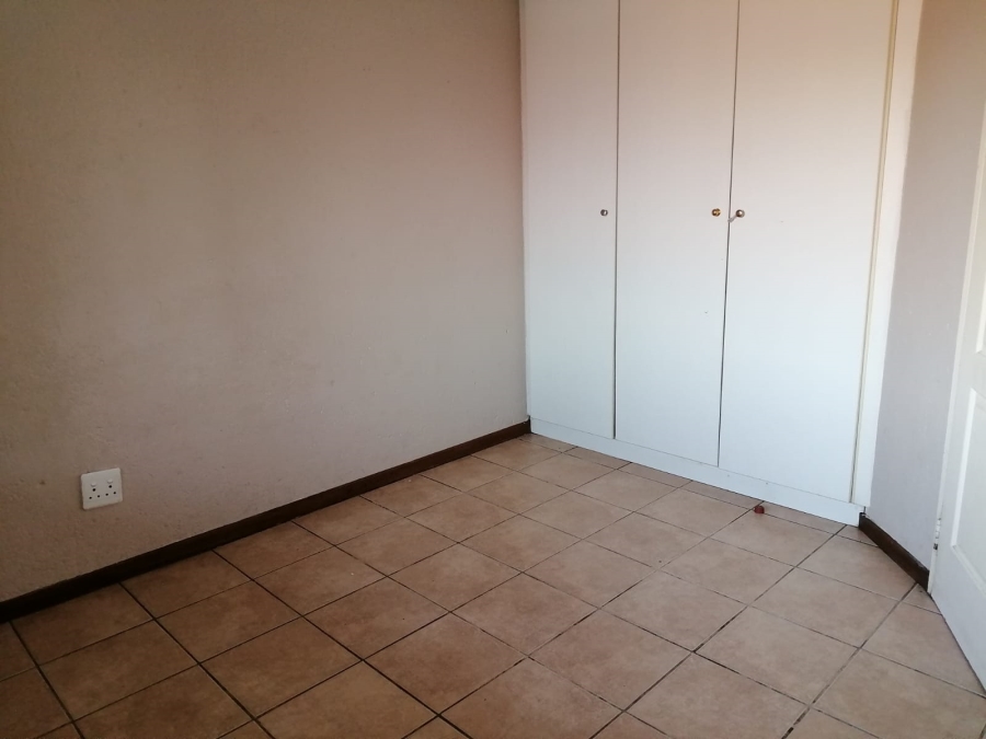 2 Bedroom Property for Sale in Rustenburg Central North West